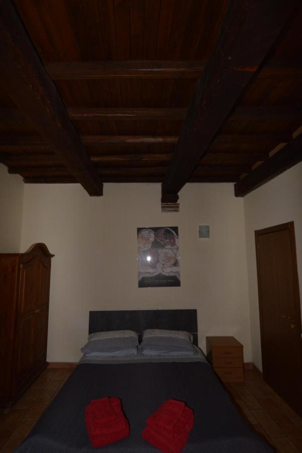 Via Della Posterna Apartment Spoleto Luaran gambar