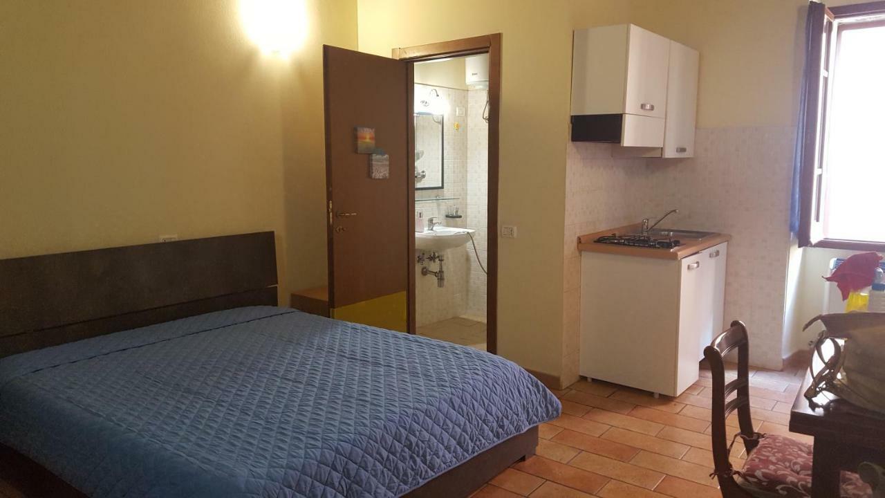 Via Della Posterna Apartment Spoleto Luaran gambar