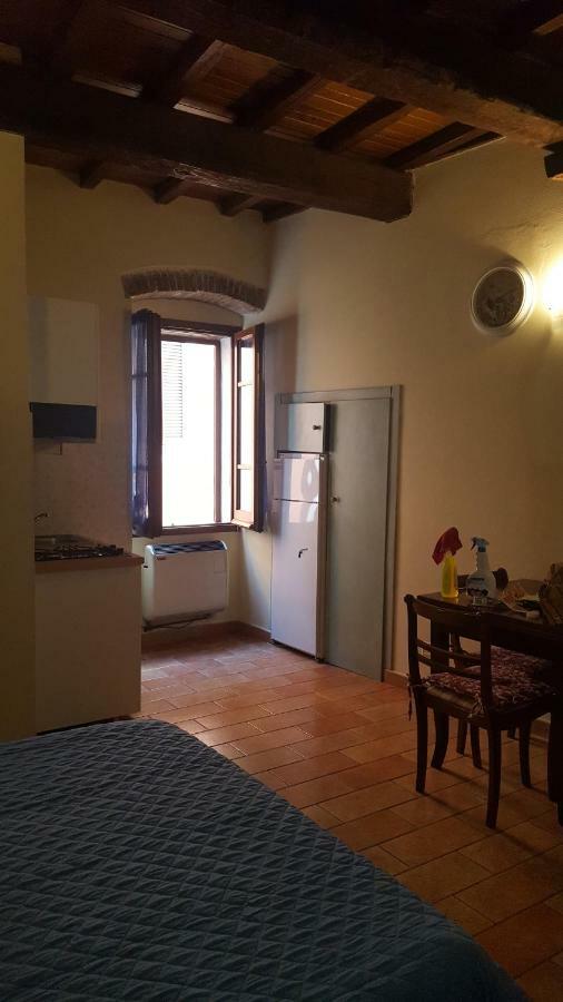 Via Della Posterna Apartment Spoleto Luaran gambar