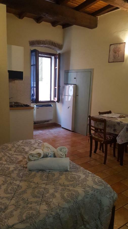 Via Della Posterna Apartment Spoleto Luaran gambar