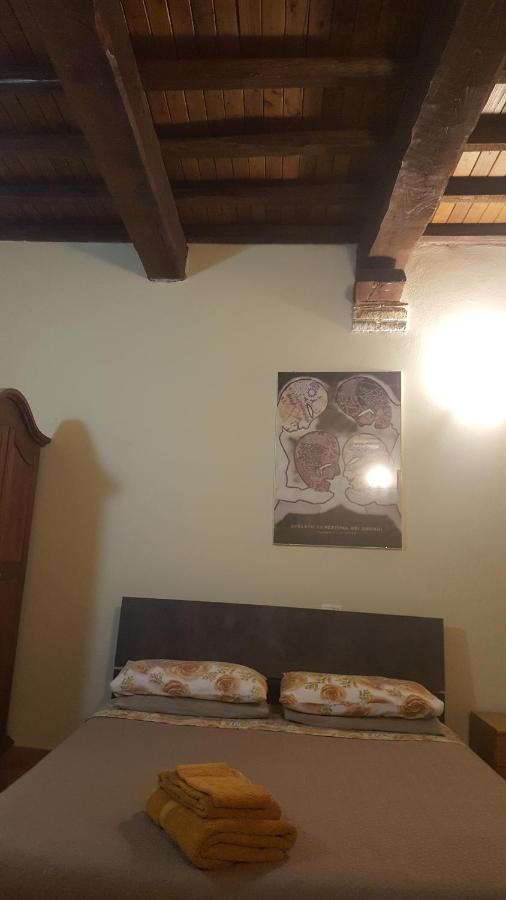 Via Della Posterna Apartment Spoleto Luaran gambar